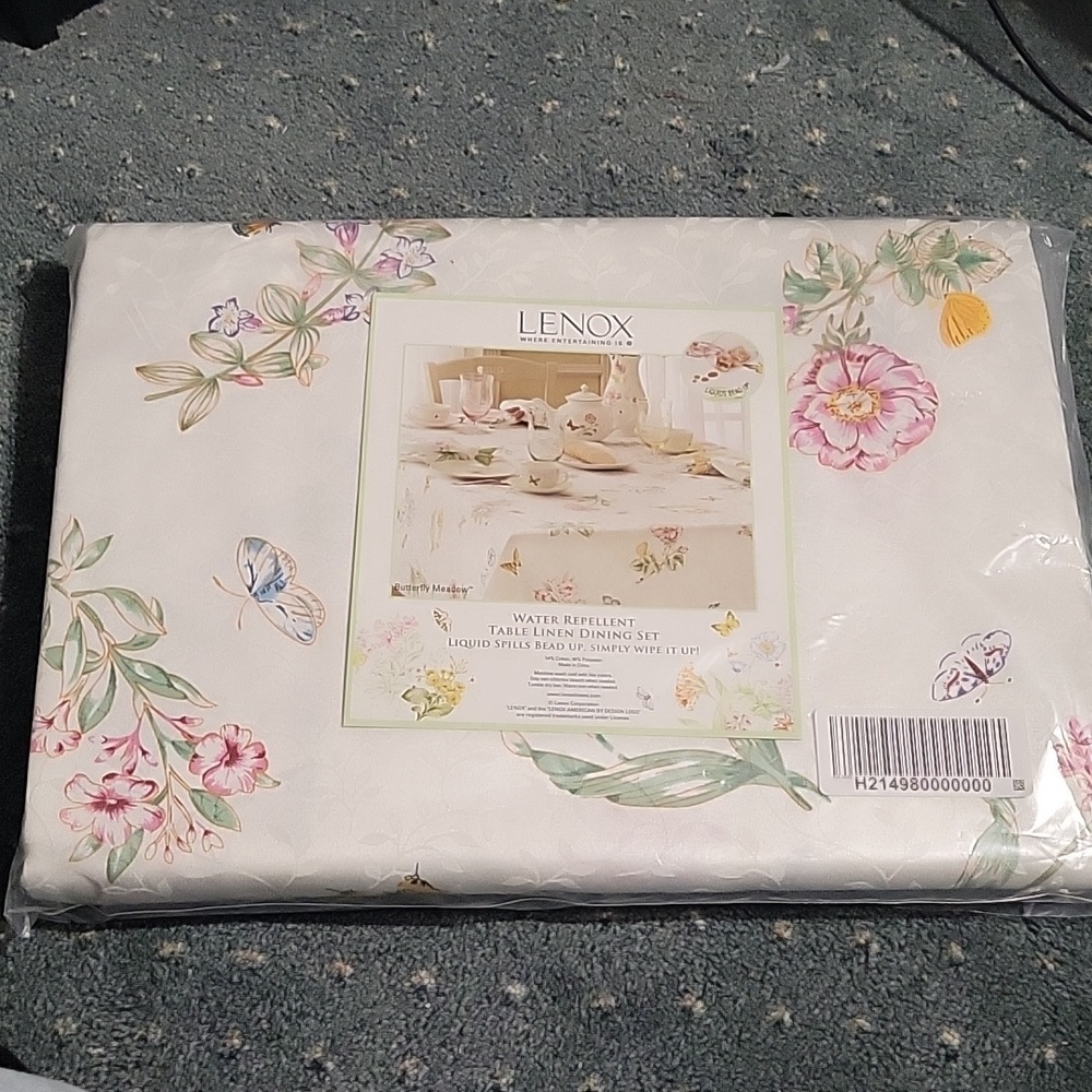 Lenox Butterfly Meadow Table Cloth